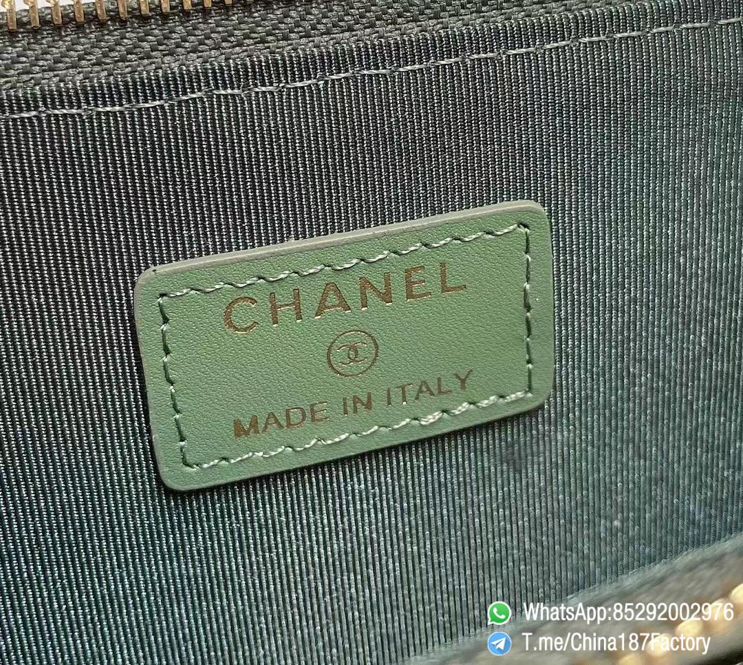 187 Factory Bags Chanel Classic Zipped Coin Purse with Card Slots Vert Benghal Green Grained Shiny Lambskin Gold Tone Metal 09 187 Factory Bags Chanel Classic Zipped Coin Purse with Card Slots Vert Benghal Green Grained Shiny Lambskin Gold Tone Metal 09
