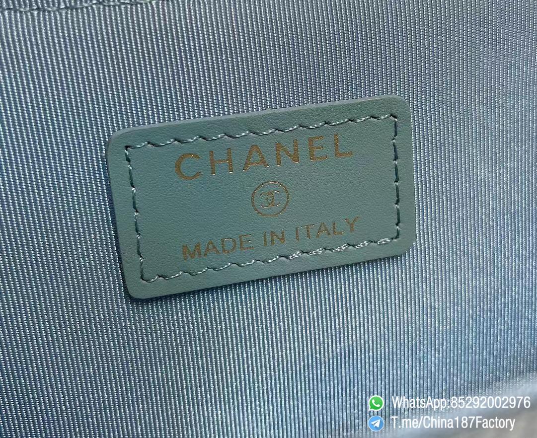 187 Factory Bags Chanel Classic Zipped Coin Purse with Card Slots Vert Blue Grained Shiny Lambskin Gold Tone Metal 09 187 Factory Bags Chanel Classic Zipped Coin Purse with Card Slots Vert Blue Grained Shiny Lambskin Gold Tone Metal 09