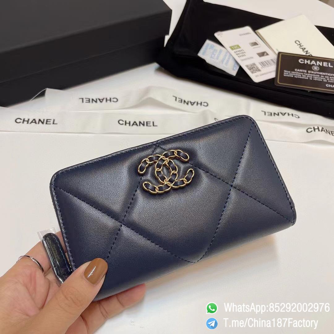 187 Factory Middle Chanel 19 Zipped Wallet Abysse Blue Shiny Lambskin Gold Tone Metal 01 187 Factory Middle Chanel 19 Zipped Wallet Abysse Blue Shiny Lambskin Gold Tone Metal 01