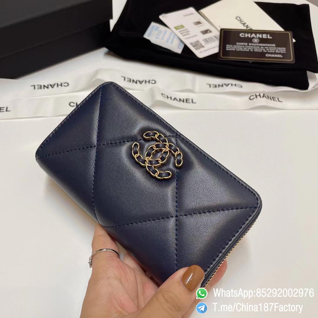 187 Factory Middle Chanel 19 Zipped Wallet Abysse Blue Shiny Lambskin Gold Tone Metal 02 187 Factory Middle Chanel 19 Zipped Wallet Abysse Blue Shiny Lambskin Gold Tone Metal 02