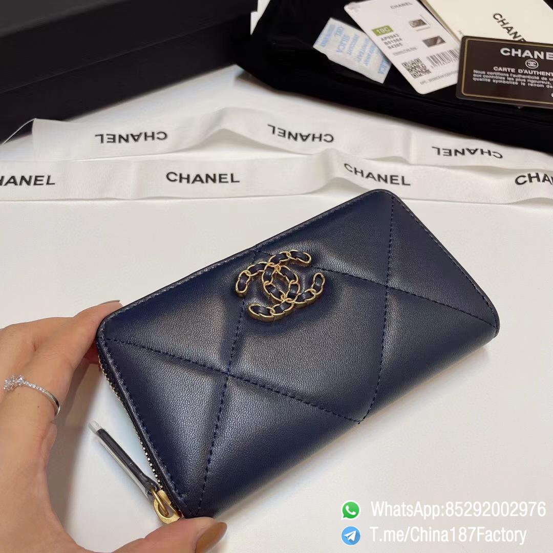 187 Factory Middle Chanel 19 Zipped Wallet Abysse Blue Shiny Lambskin Gold Tone Metal 04 187 Factory Middle Chanel 19 Zipped Wallet Abysse Blue Shiny Lambskin Gold Tone Metal 04