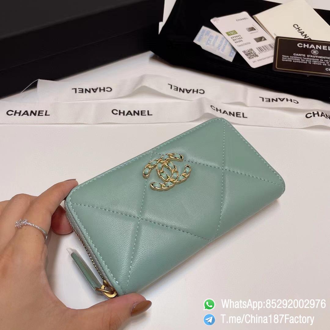 187 Factory Middle Chanel 19 Zipped Wallet Aqua Green Shiny Lambskin Gold Tone Metal 05 187 Factory Middle Chanel 19 Zipped Wallet Aqua Green Shiny Lambskin Gold Tone Metal 05