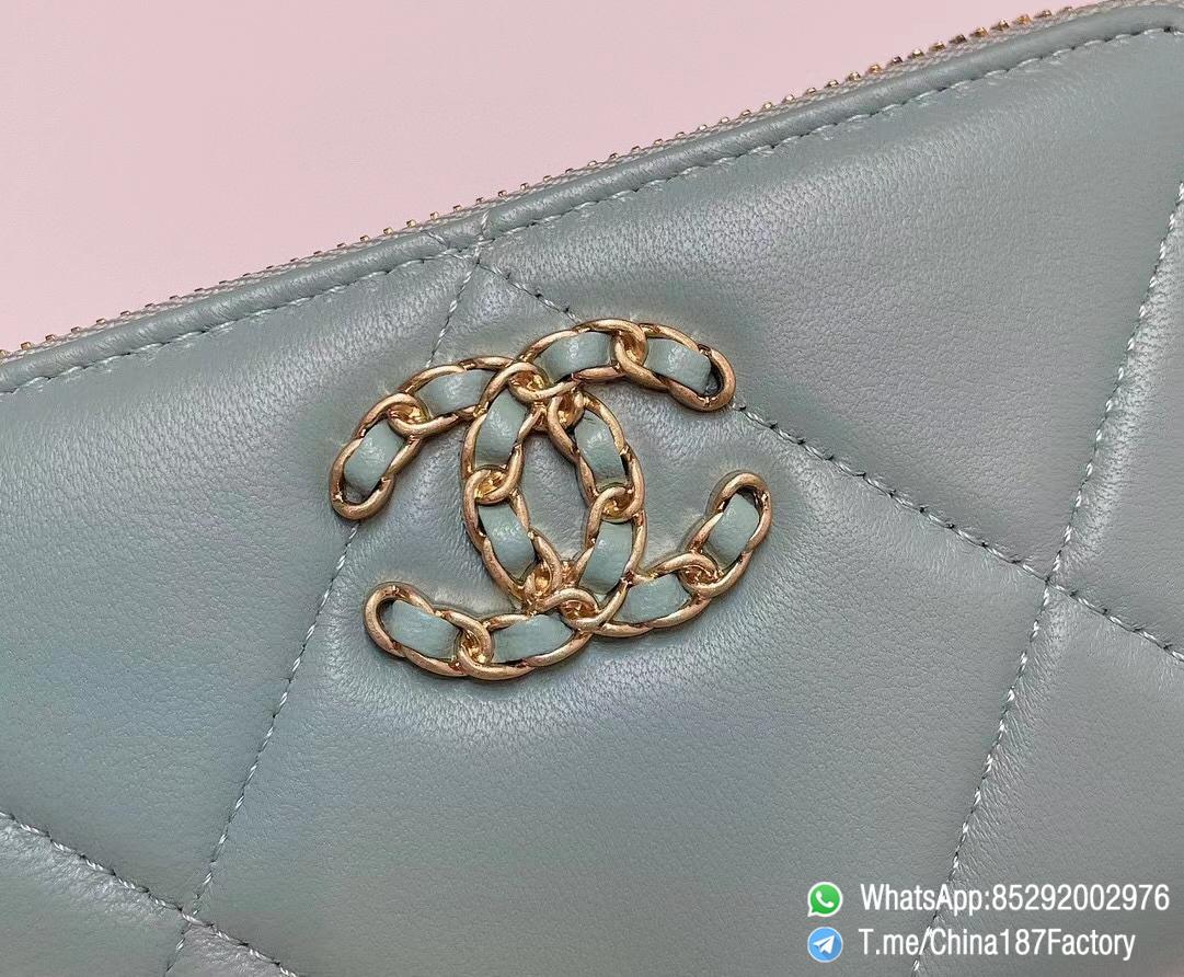 187 Factory Middle Chanel 19 Zipped Wallet Aqua Green Shiny Lambskin Gold Tone Metal 09 187 Factory Middle Chanel 19 Zipped Wallet Aqua Green Shiny Lambskin Gold Tone Metal 09