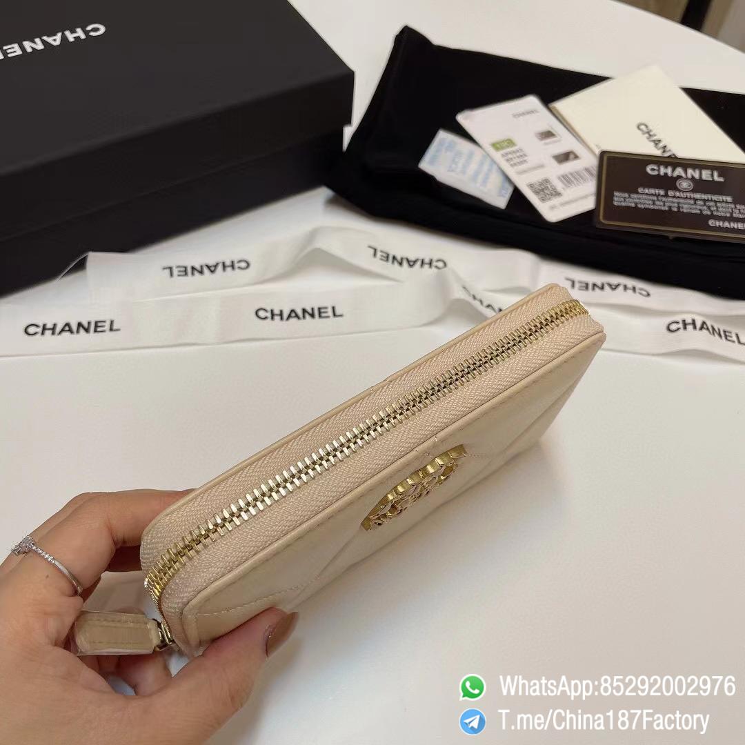 187 Factory Middle Chanel 19 Zipped Wallet Beige Shiny Lambskin Gold Tone Metal 05 187 Factory Middle Chanel 19 Zipped Wallet Beige Shiny Lambskin Gold Tone Metal 05