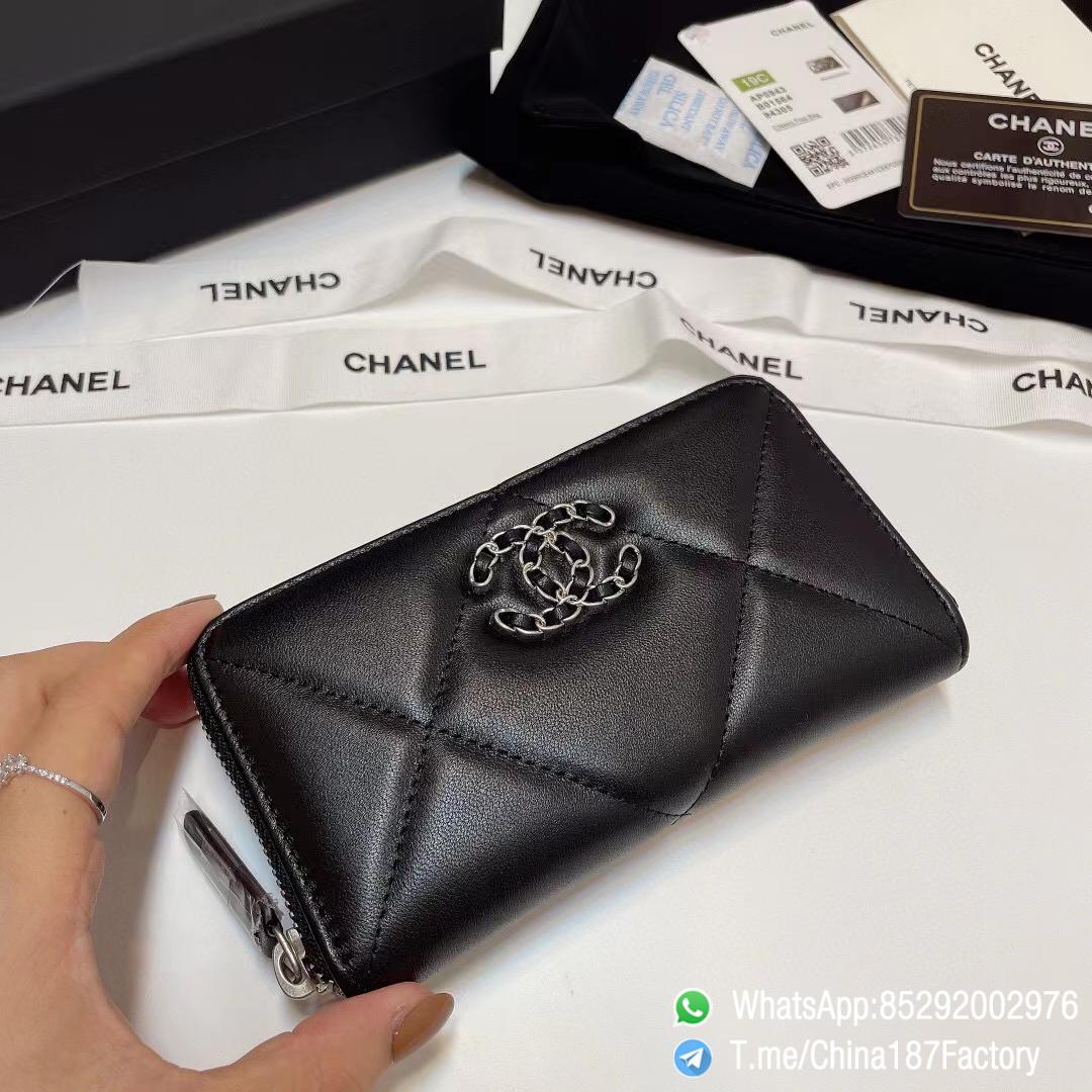 187 Factory Middle Chanel 19 Zipped Wallet Black Shiny Lambskin Silver Tone Metal 04 187 Factory Middle Chanel 19 Zipped Wallet Black Shiny Lambskin Silver Tone Metal 04