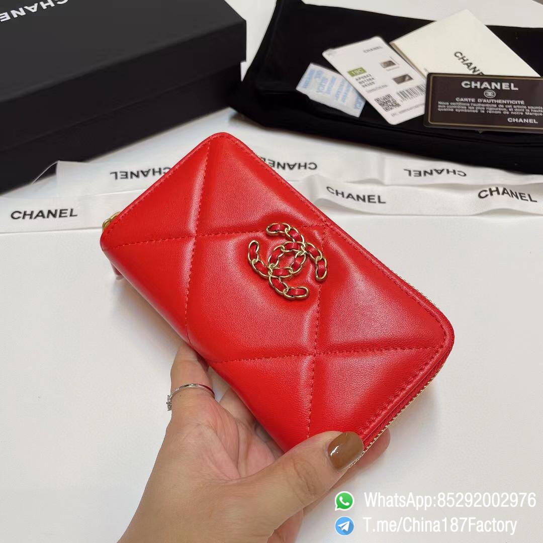 187 Factory Middle Chanel 19 Zipped Wallet Bright Red Shiny Lambskin Gold Tone Metal 02 187 Factory Middle Chanel 19 Zipped Wallet Bright Red Shiny Lambskin Gold Tone Metal 02