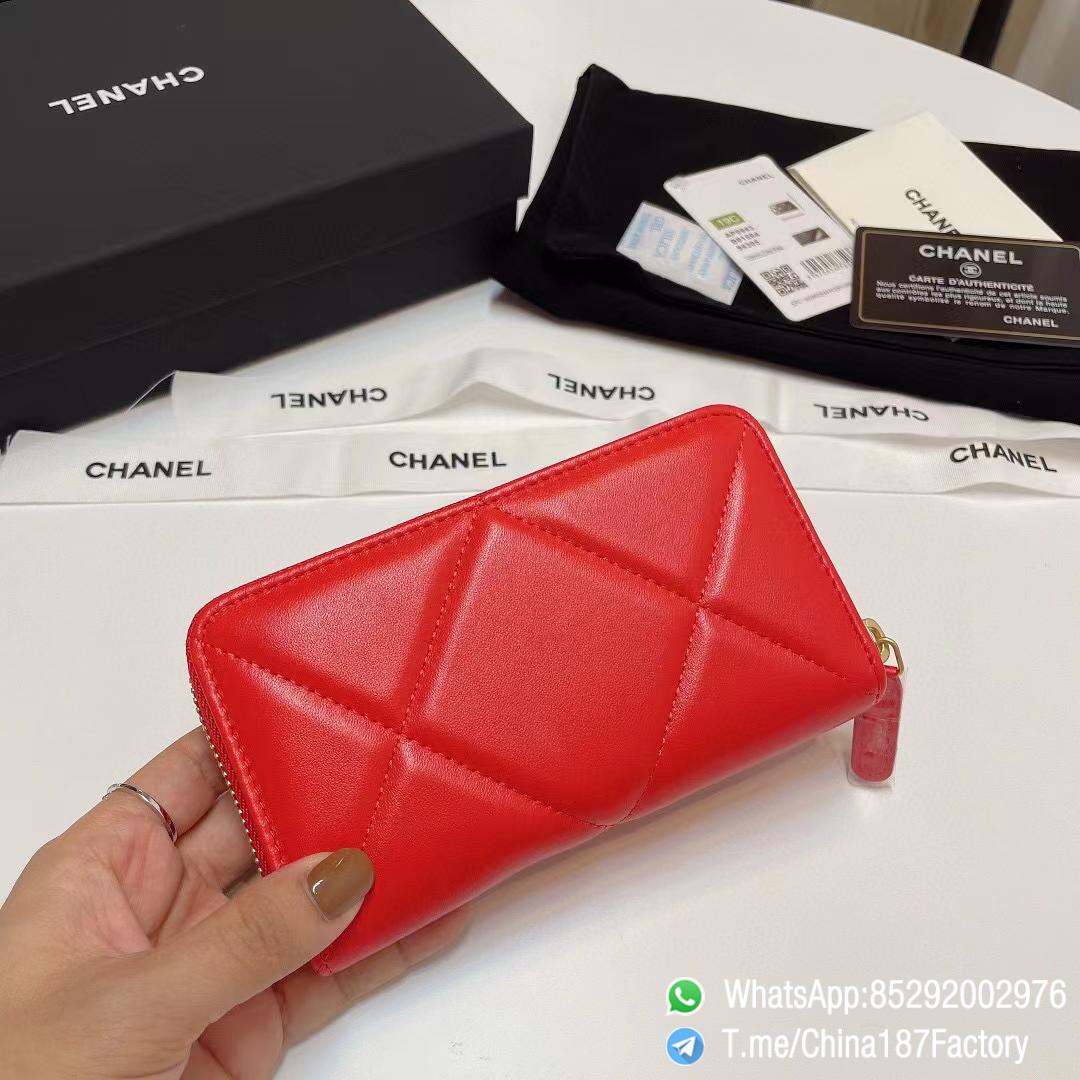187 Factory Middle Chanel 19 Zipped Wallet Bright Red Shiny Lambskin Gold Tone Metal 03 187 Factory Middle Chanel 19 Zipped Wallet Bright Red Shiny Lambskin Gold Tone Metal 03