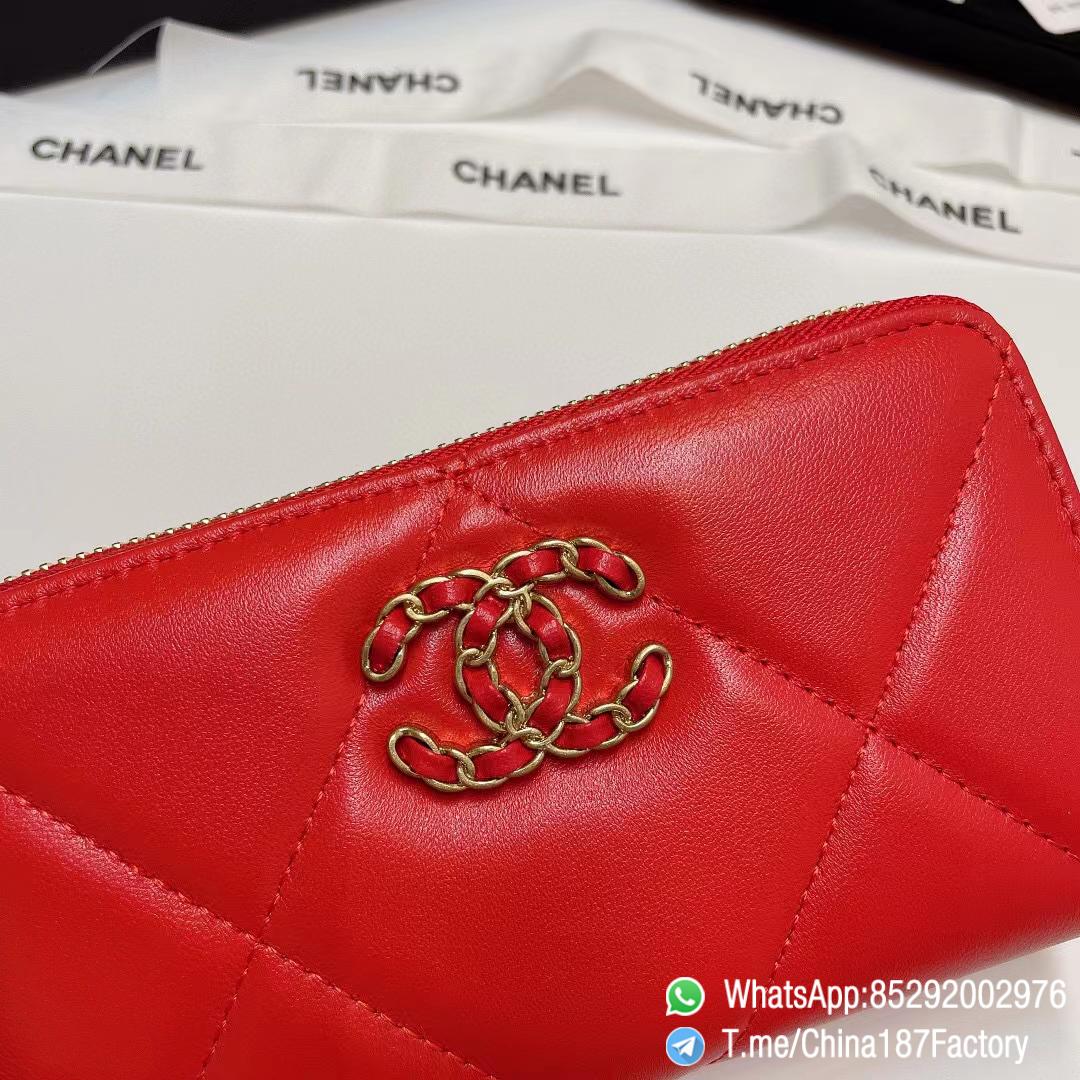 187 Factory Middle Chanel 19 Zipped Wallet Bright Red Shiny Lambskin Gold Tone Metal 09 187 Factory Middle Chanel 19 Zipped Wallet Bright Red Shiny Lambskin Gold Tone Metal 09