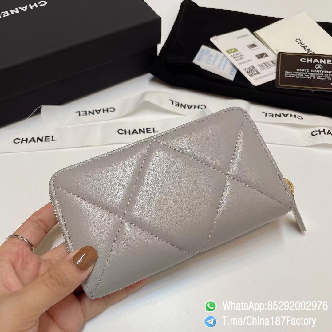 187 Factory Middle Chanel 19 Zipped Wallet Pearl Gray Shiny Lambskin Gold Tone Metal 03 187 Factory Middle Chanel 19 Zipped Wallet Pearl Gray Shiny Lambskin Gold Tone Metal 03