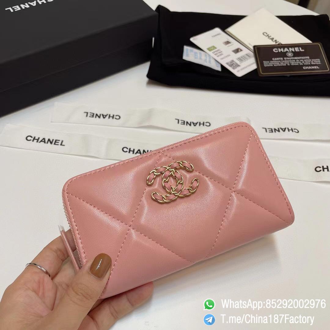 187 Factory Middle Chanel 19 Zipped Wallet Pink Shiny Lambskin Gold Tone Metal 01 187 Factory Middle Chanel 19 Zipped Wallet Pink Shiny Lambskin Gold Tone Metal 01