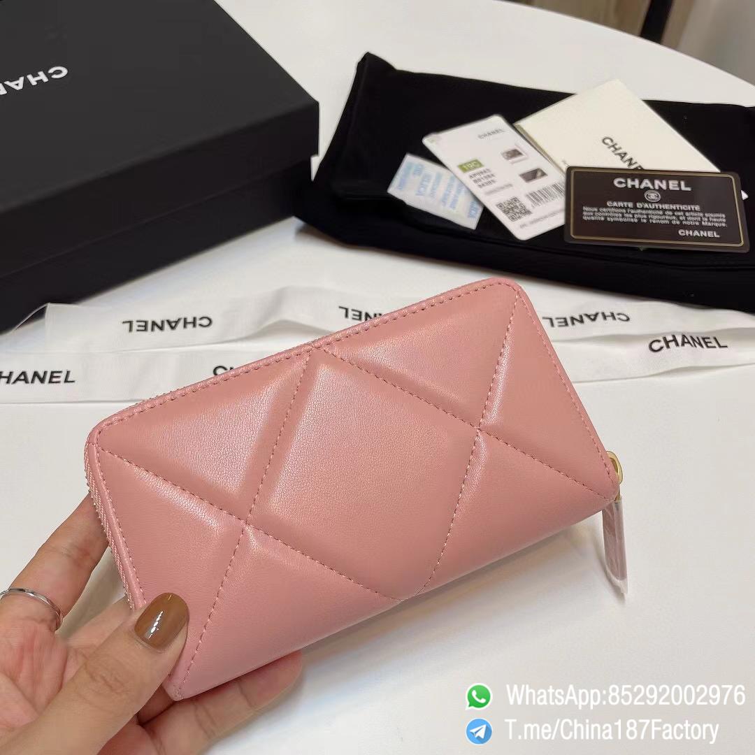 187 Factory Middle Chanel 19 Zipped Wallet Pink Shiny Lambskin Gold Tone Metal 03 187 Factory Middle Chanel 19 Zipped Wallet Pink Shiny Lambskin Gold Tone Metal 03