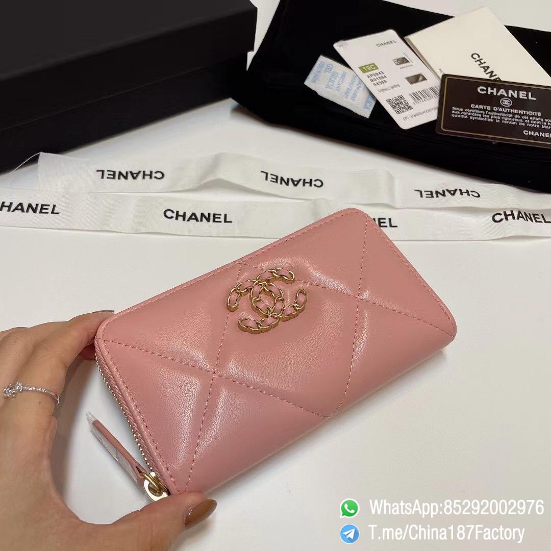 187 Factory Middle Chanel 19 Zipped Wallet Pink Shiny Lambskin Gold Tone Metal 04 187 Factory Middle Chanel 19 Zipped Wallet Pink Shiny Lambskin Gold Tone Metal 04