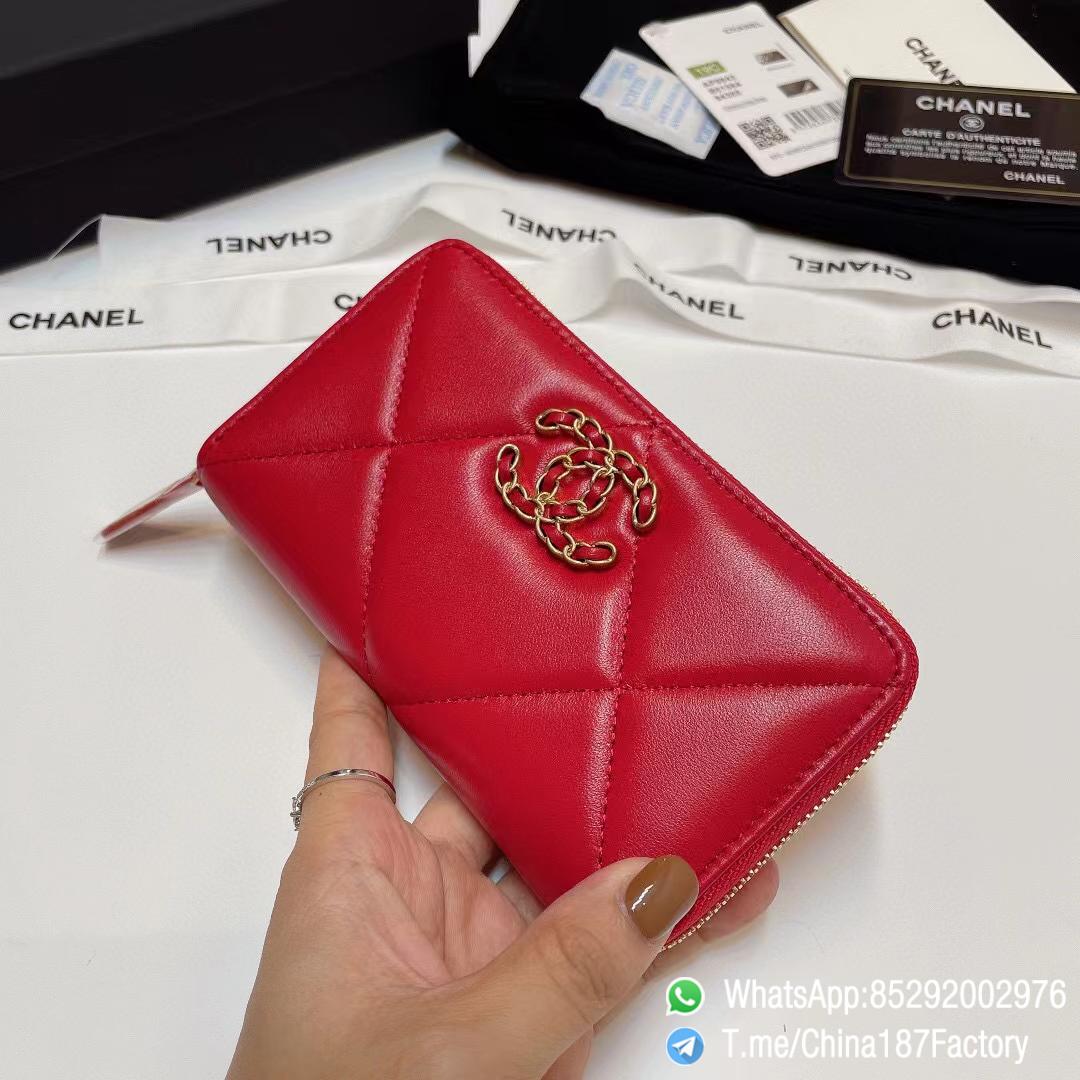187 Factory Middle Chanel 19 Zipped Wallet Red Shiny Lambskin Gold Tone Metal 02 187 Factory Middle Chanel 19 Zipped Wallet Red Shiny Lambskin Gold Tone Metal 02