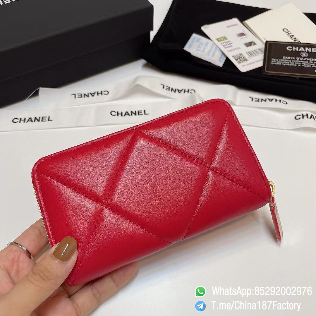 187 Factory Middle Chanel 19 Zipped Wallet Red Shiny Lambskin Gold Tone Metal 03 187 Factory Middle Chanel 19 Zipped Wallet Red Shiny Lambskin Gold Tone Metal 03