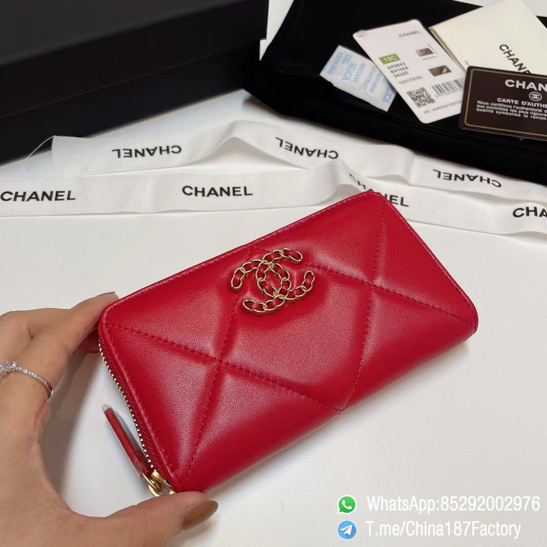 187 Factory Middle Chanel 19 Zipped Wallet Red Shiny Lambskin Gold Tone Metal 04 187 Factory Middle Chanel 19 Zipped Wallet Red Shiny Lambskin Gold Tone Metal 04